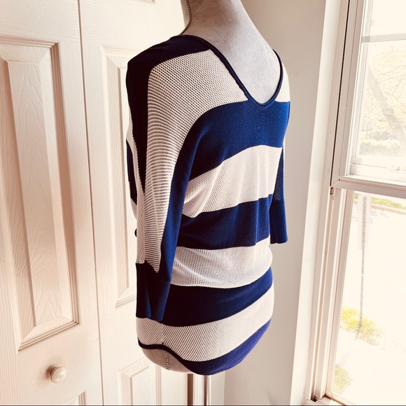 Price⬇️ Express 3/4 Sleeve Boating Top - Picture 5 of 6